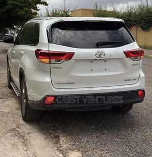 Toyota Highlander XLE 2019 White