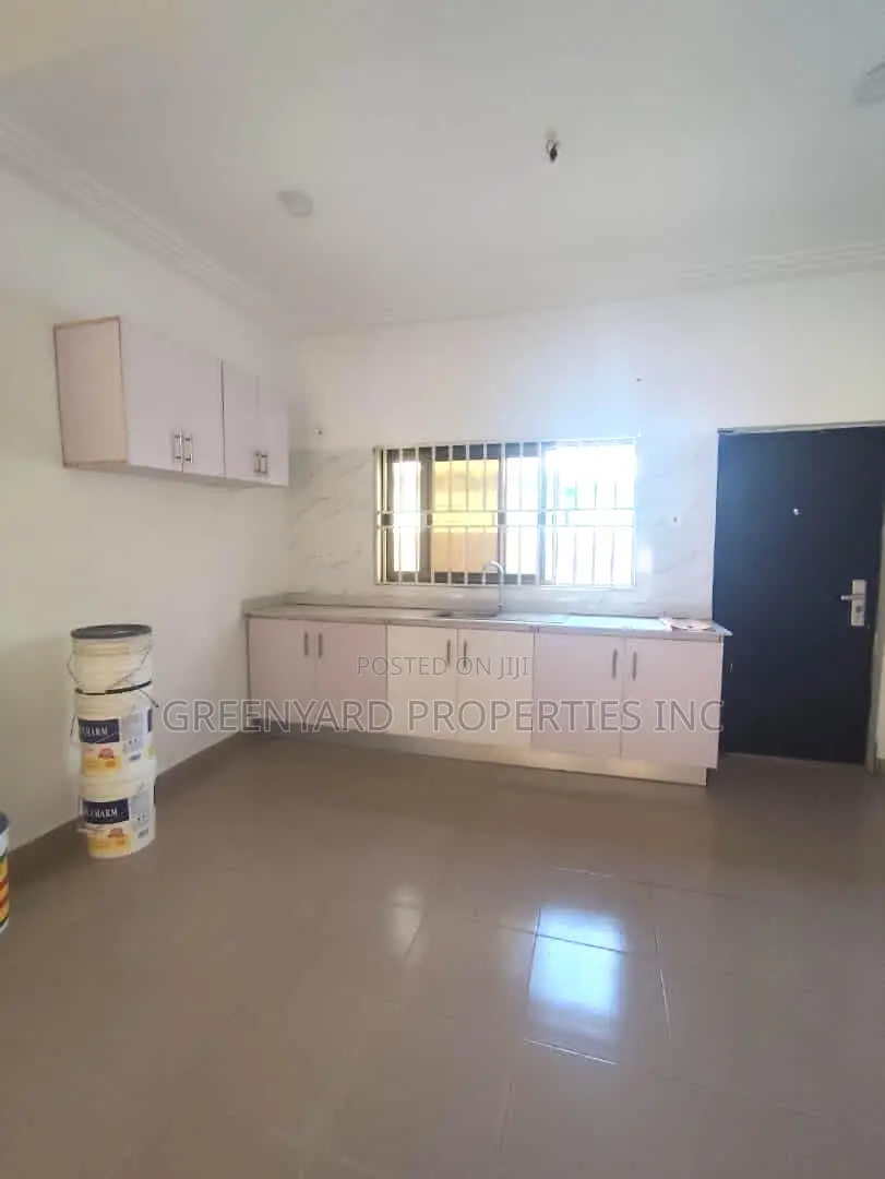 3bdrm Apartment in Adjiringanor, East Legon for rent