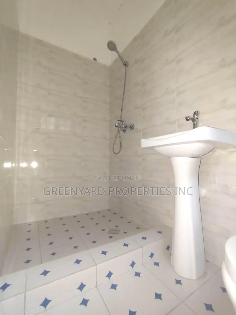 3bdrm Apartment in Adjiringanor, East Legon for rent
