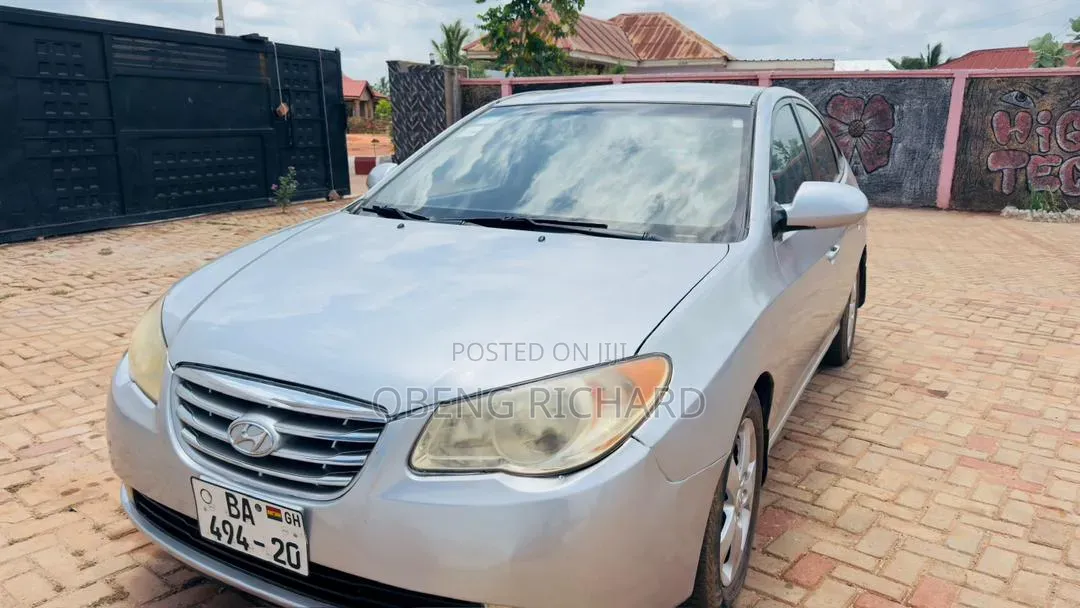 Hyundai Elantra 2010 Silver