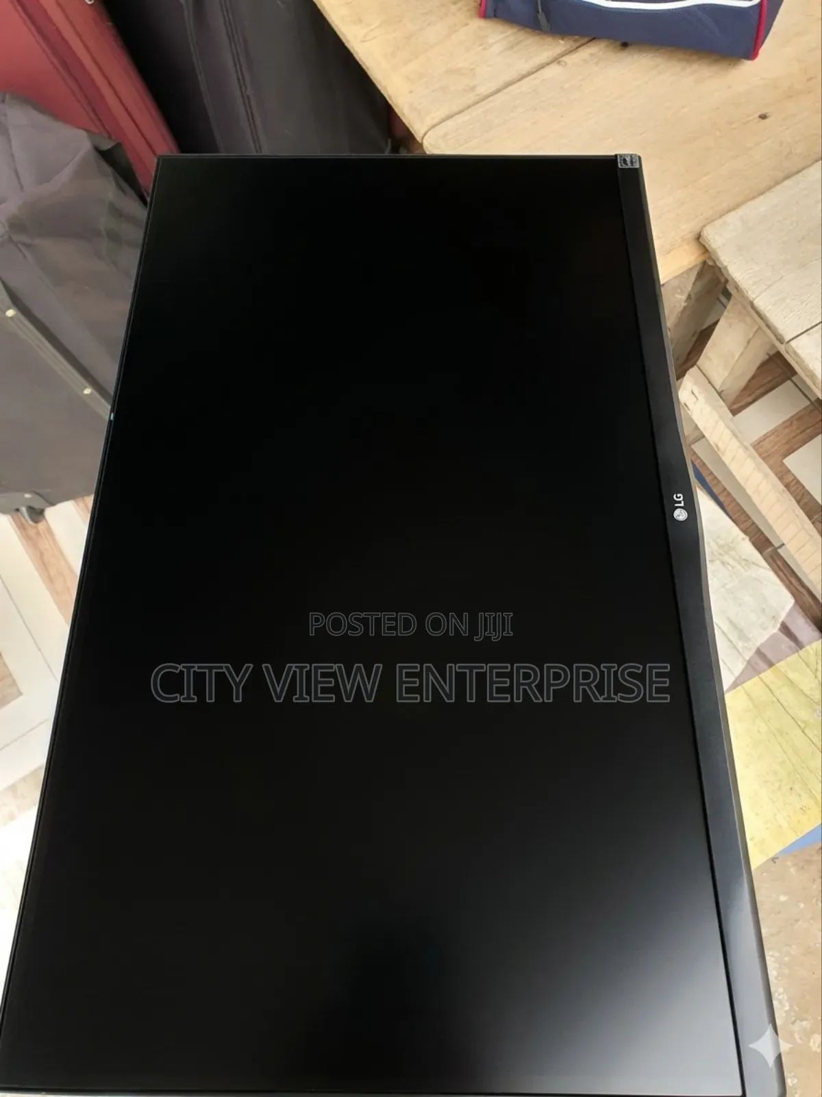 Lg 22 Edgless Monitor