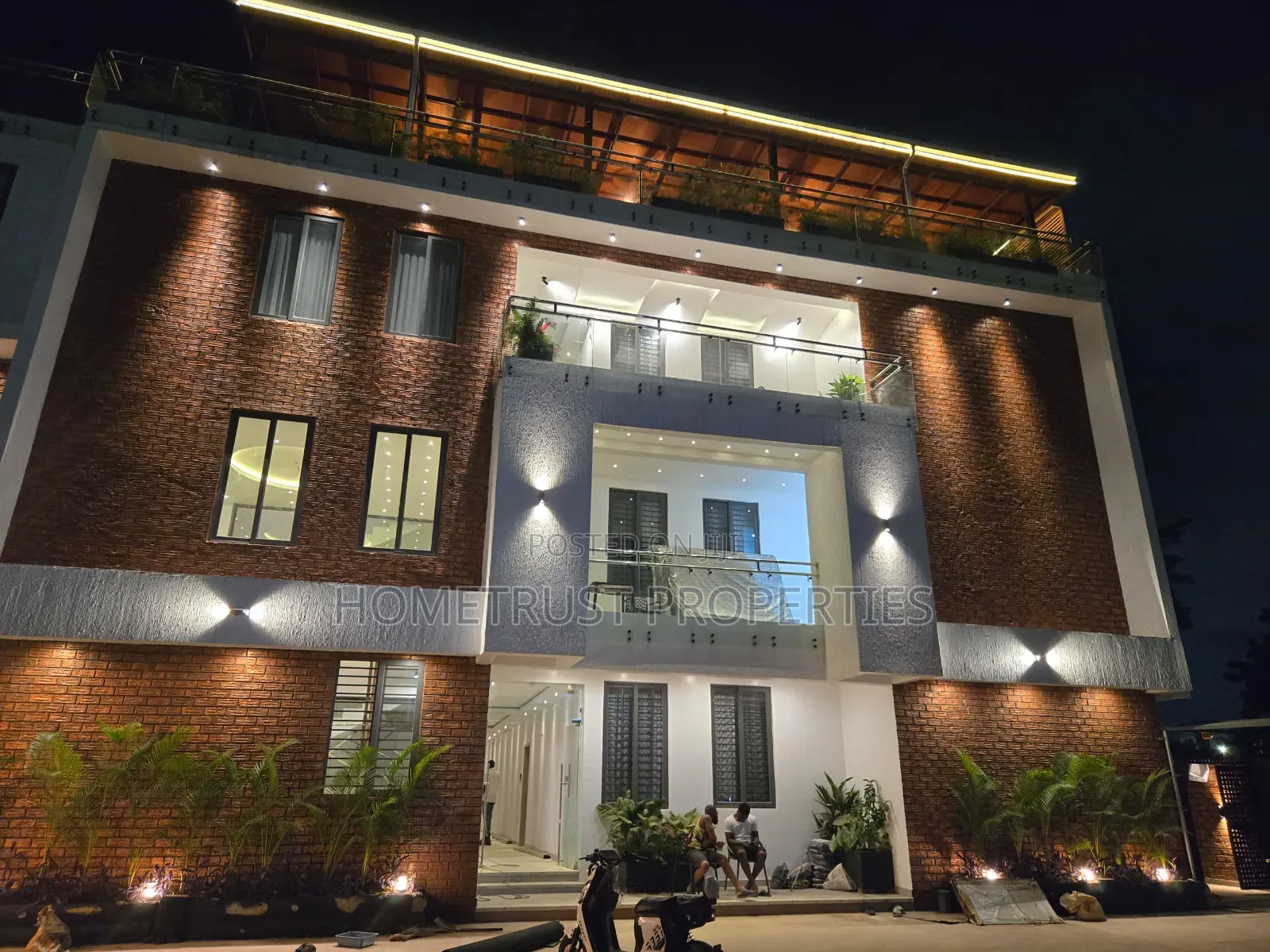 Furnished 20bdrm Apartment in East Legon Ars, American House for sale