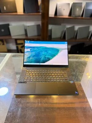 Laptop Razer Blade Advanced 16GB Intel Core Ultra 9 SSD 1T