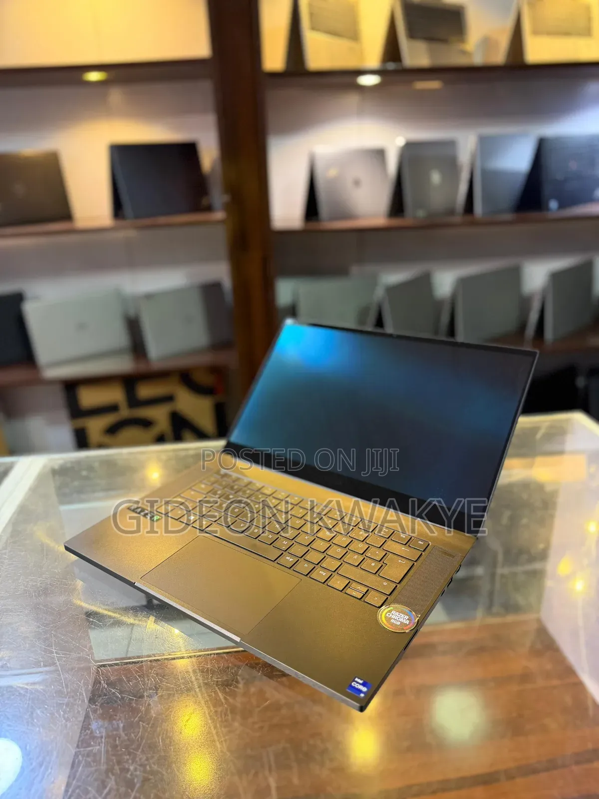 Laptop Razer Blade Advanced 16GB Intel Core Ultra 9 SSD 1T