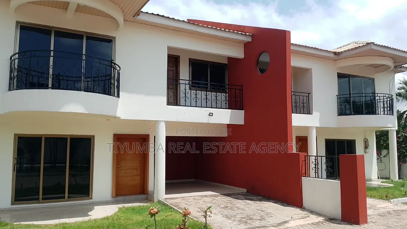 4bdrm Duplex in Tiyumba Real Estate, North Legon for rent