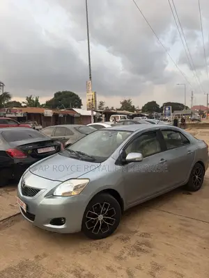 Toyota Belta 2010 Blue