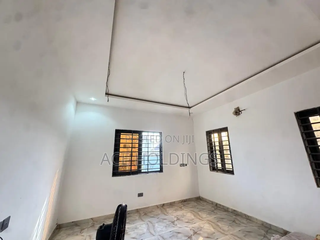 3bdrm House in Ghana Flag, Oyarifa for sale