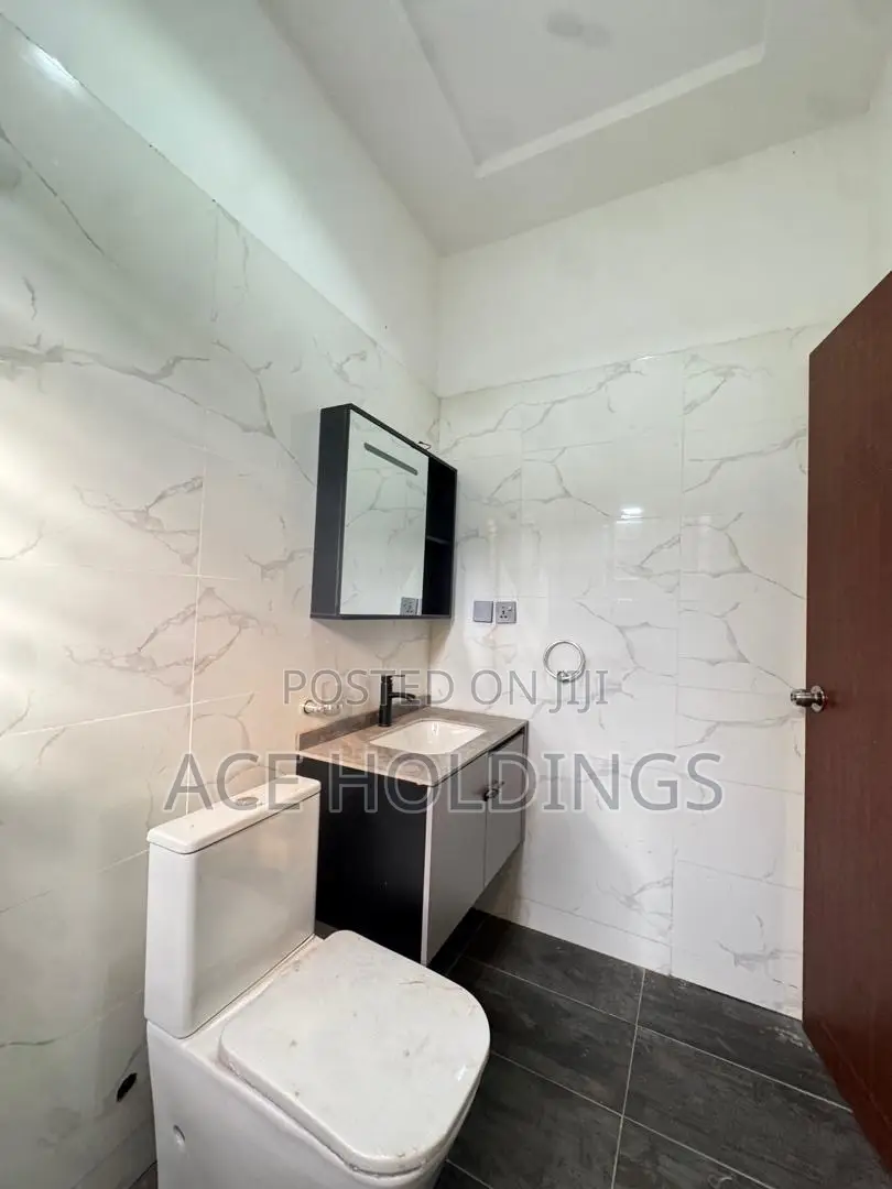 3bdrm House in Ghana Flag, Oyarifa for sale