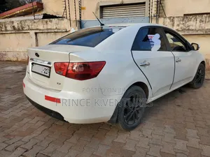 Kia Cerato 2012 White