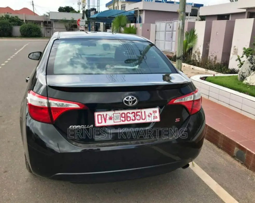 Toyota Corolla 2015 Black