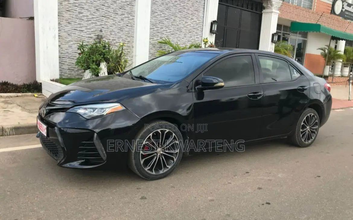 Toyota Corolla 2015 Black
