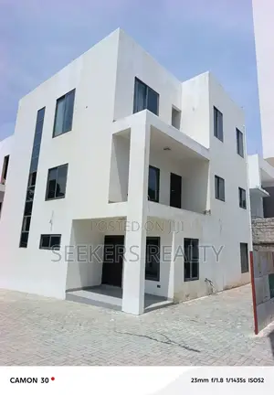 4bdrm Townhouse/Terrace in Seekers Realty, US Embassy Area for sale