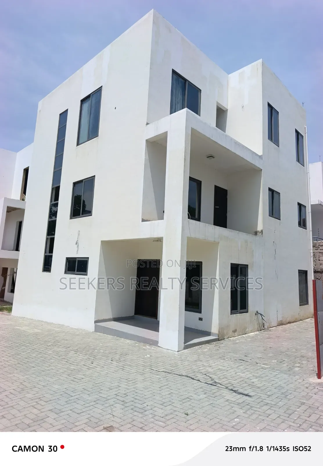 4bdrm Townhouse/Terrace in Seekers Realty, US Embassy Area for sale