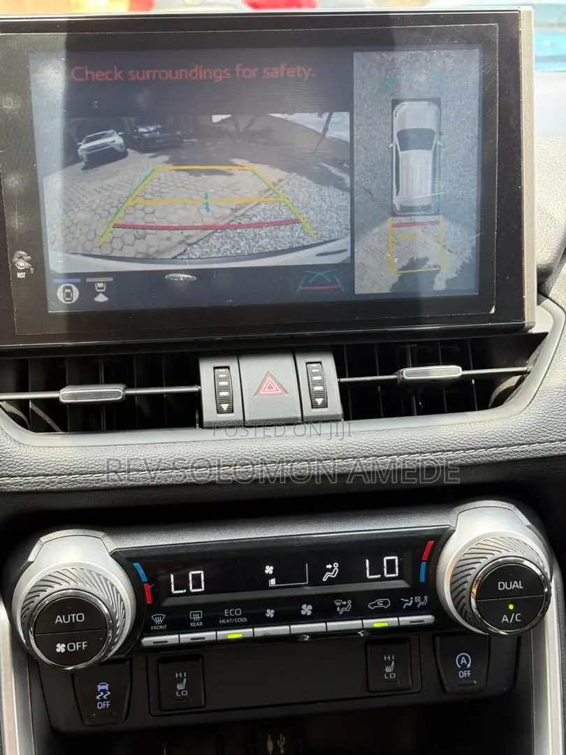 Toyota RAV4 XLE AWD 2023 White
