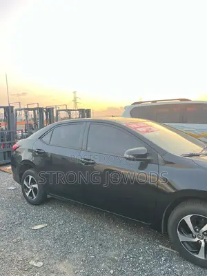 Toyota Corolla SE (1.8L 4cyl 2A) 2018 Black