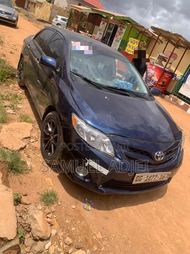 Toyota Corolla 2013 Blue