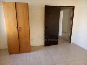 3bdrm House in Lake Side Estate for sale