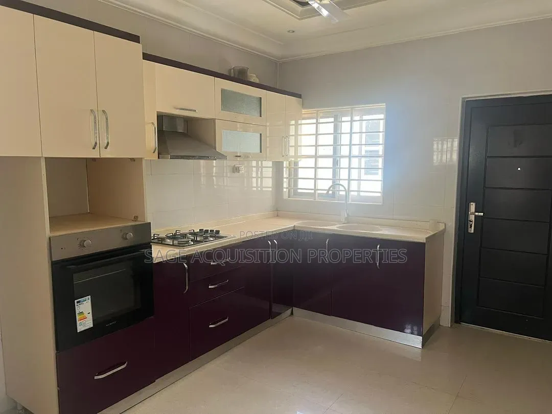 3bdrm House in Lake Side Estate for sale
