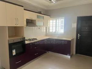 3bdrm House in Lake Side Estate for sale