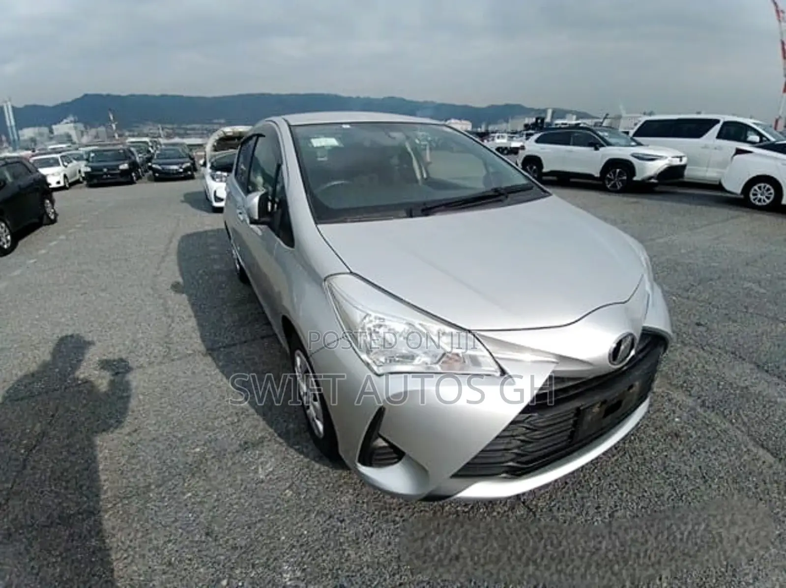 Toyota Vitz 1.3 FWD 5dr 2018 Silver