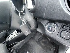 Toyota Vitz 1.3 FWD 5dr 2018 Silver