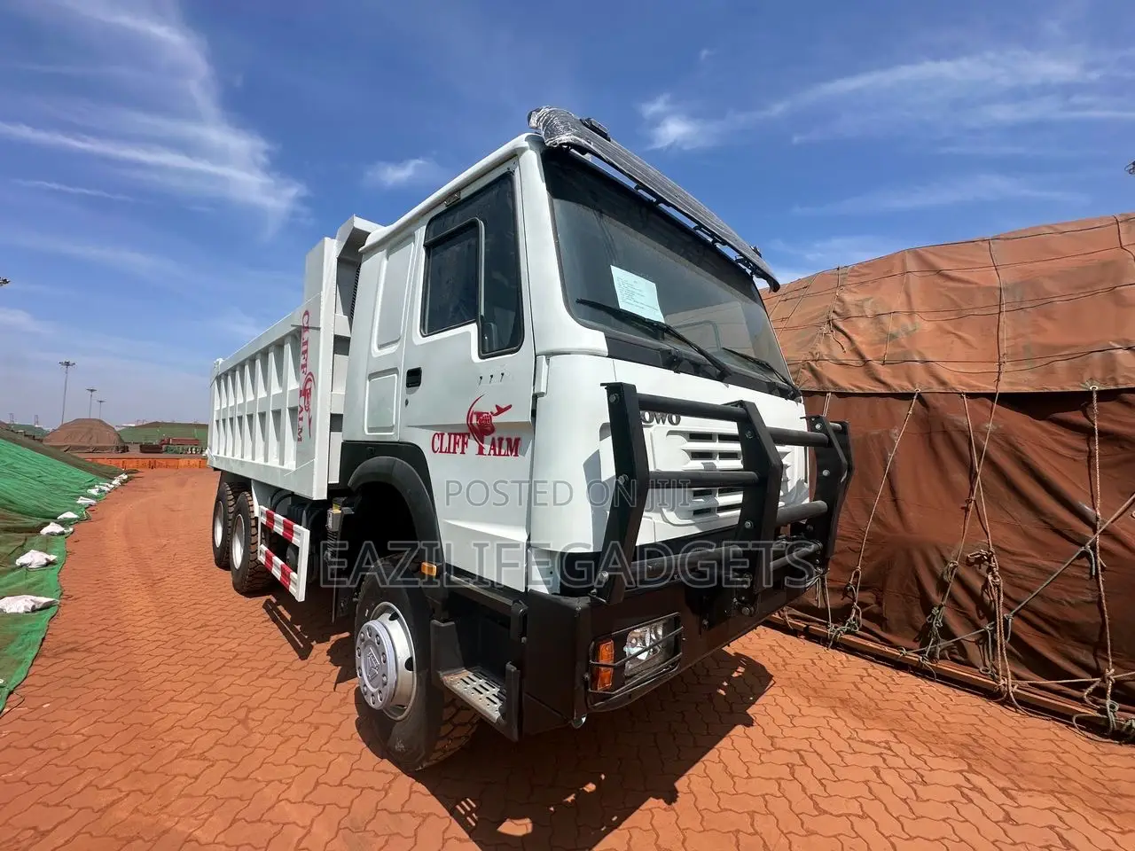 Brand New Sinotruk Howo 6x4 Dump Truck Import