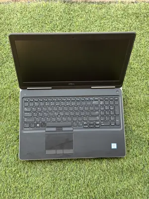 Laptop Dell Precision 7750 4GB Intel Core i7 SSD 512GB