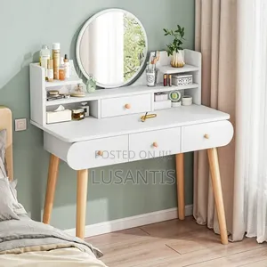 Dresser Set With Chair.
