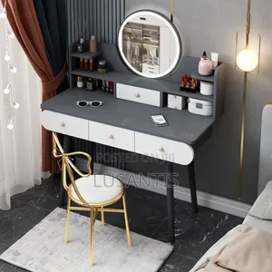 Dresser Set With Chair.