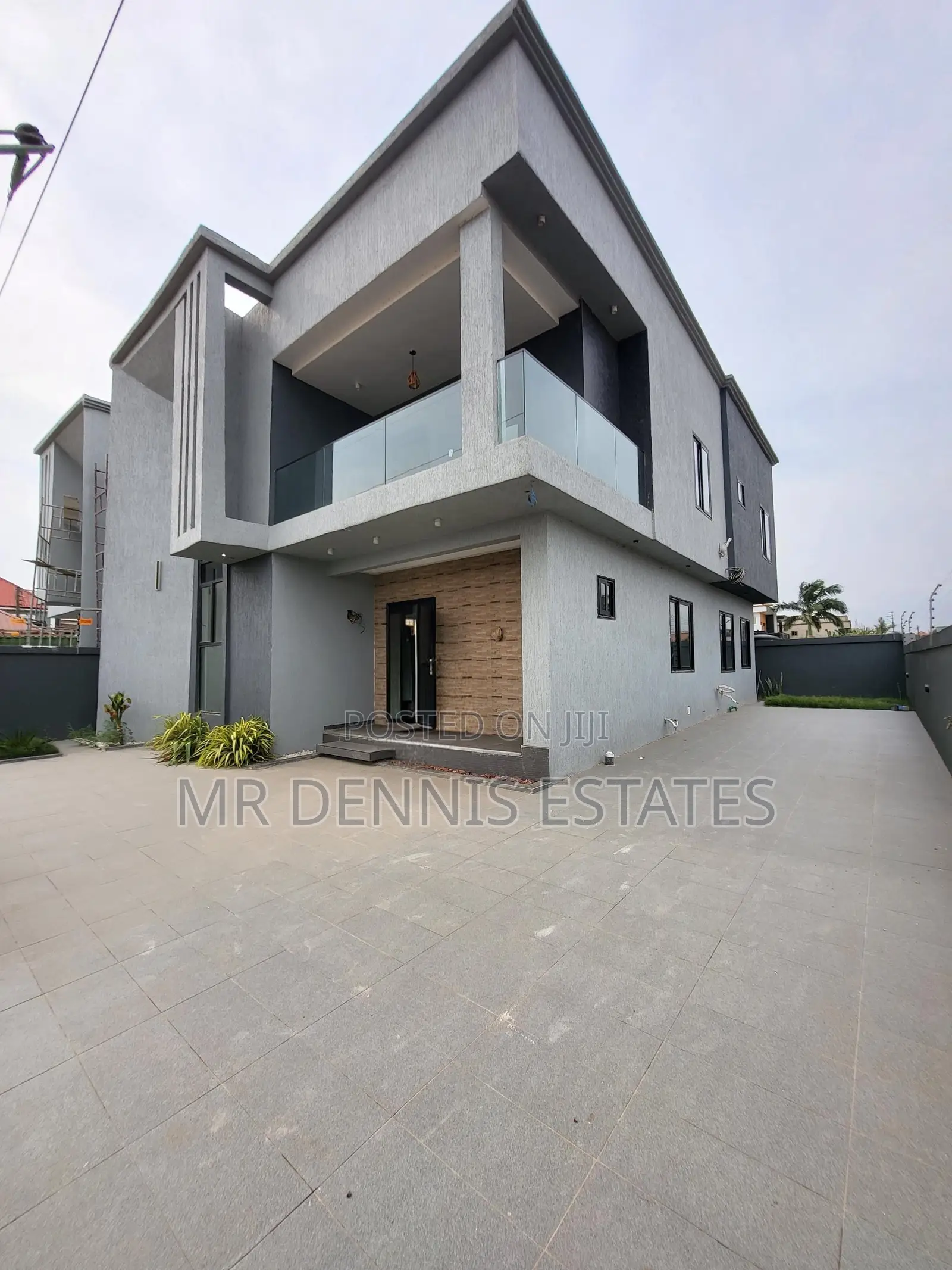 4bdrm House in Mr Dennis Estates, Oyarifa Mall Area for sale