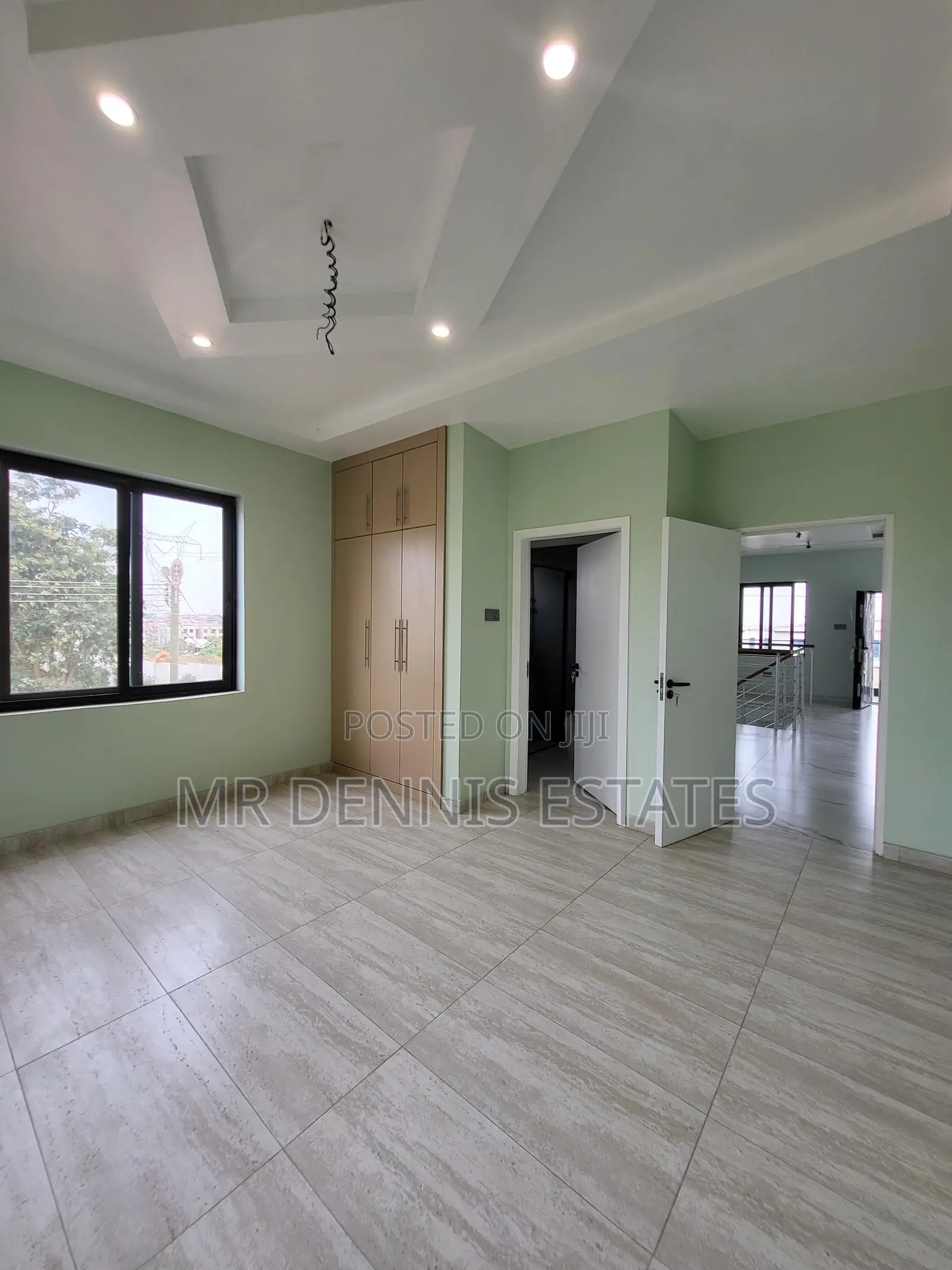 4bdrm House in Mr Dennis Estates, Oyarifa Mall Area for sale