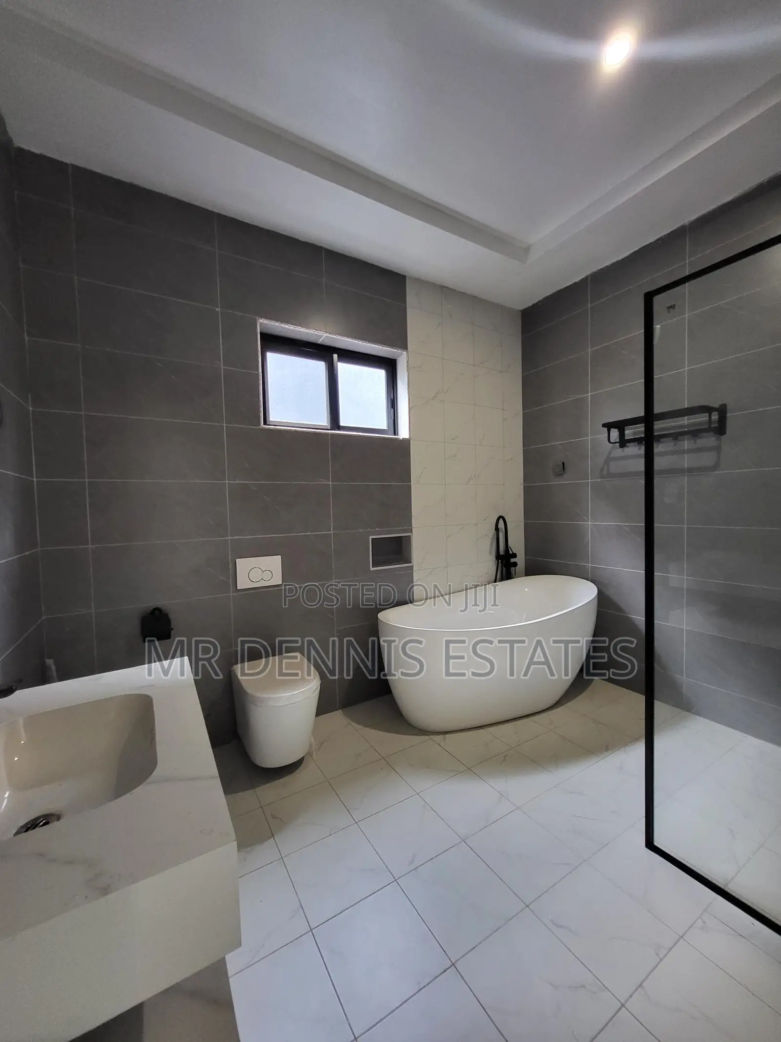 4bdrm House in Mr Dennis Estates, Oyarifa Mall Area for sale