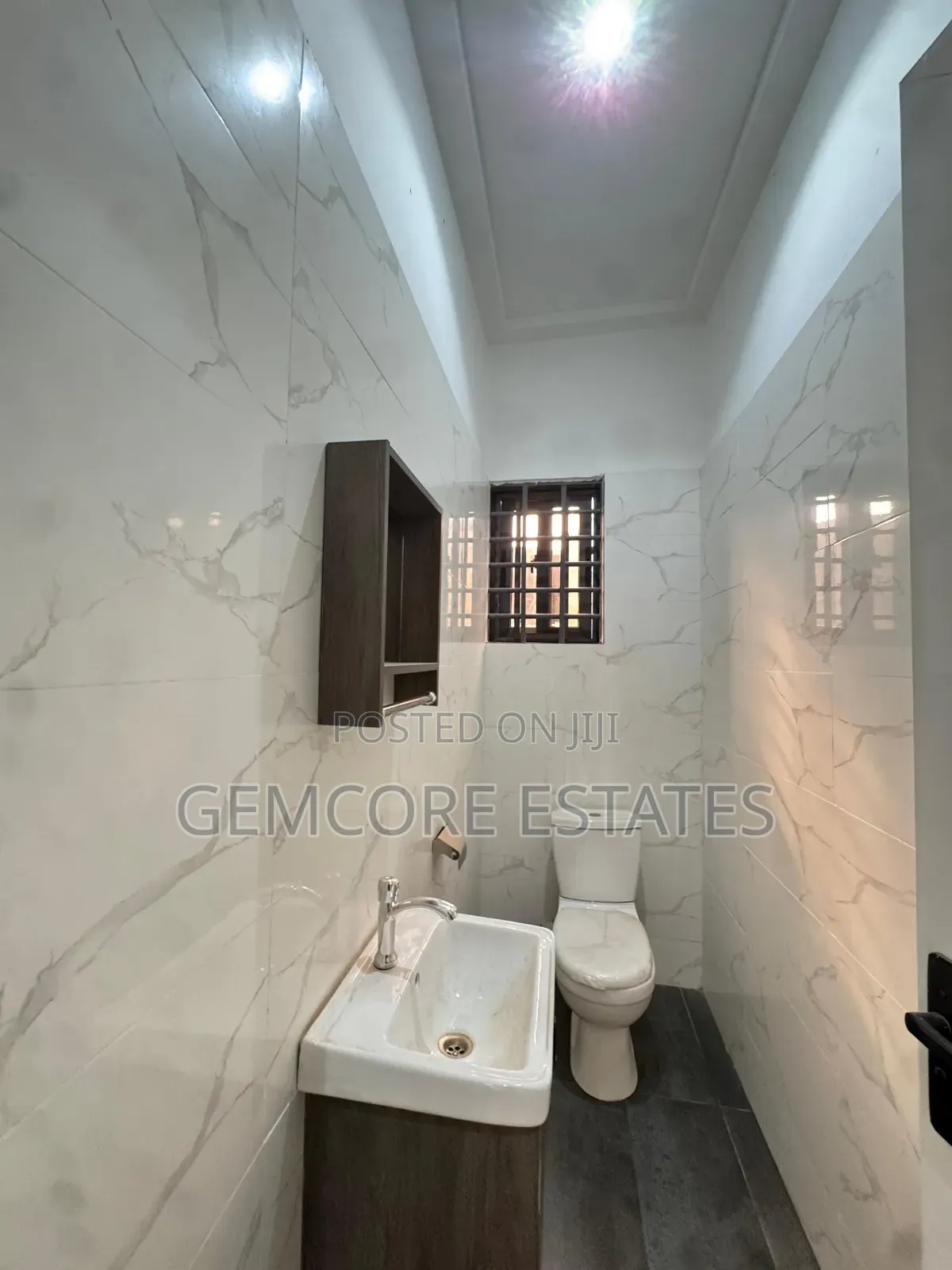 3bdrm House in Oyarifa, Ghana Flag for sale
