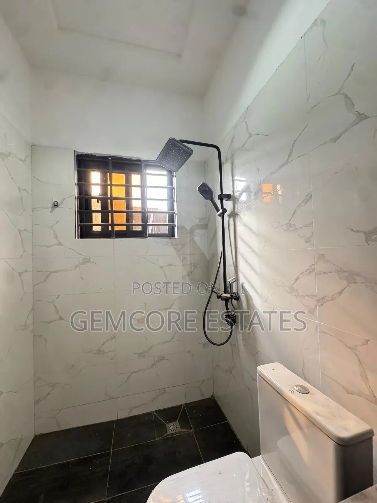3bdrm House in Oyarifa, Ghana Flag for sale