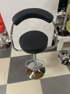 Adjustable Swivel Bar Stool