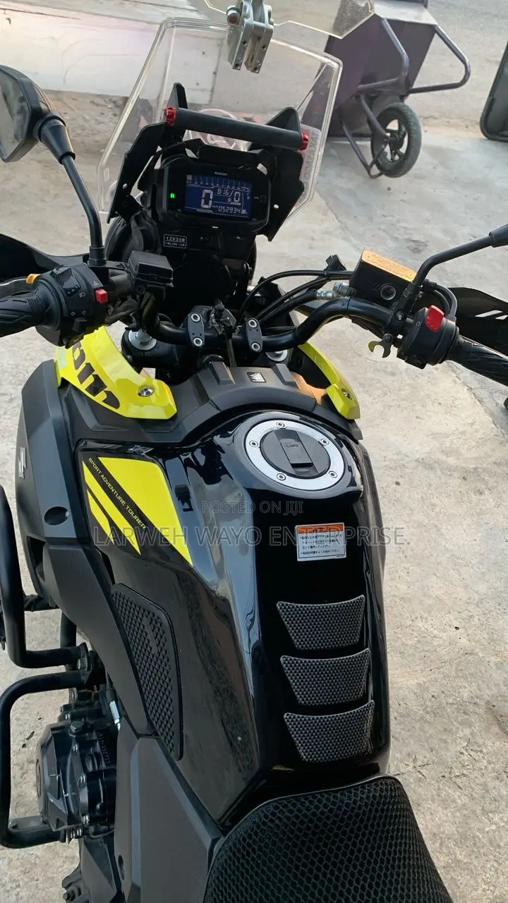 Suzuki V-Strom 2021 Yellow