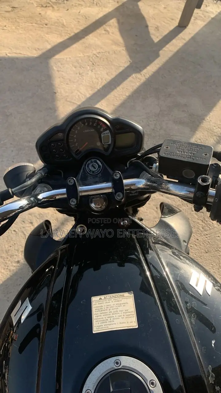 Suzuki 2021 Black