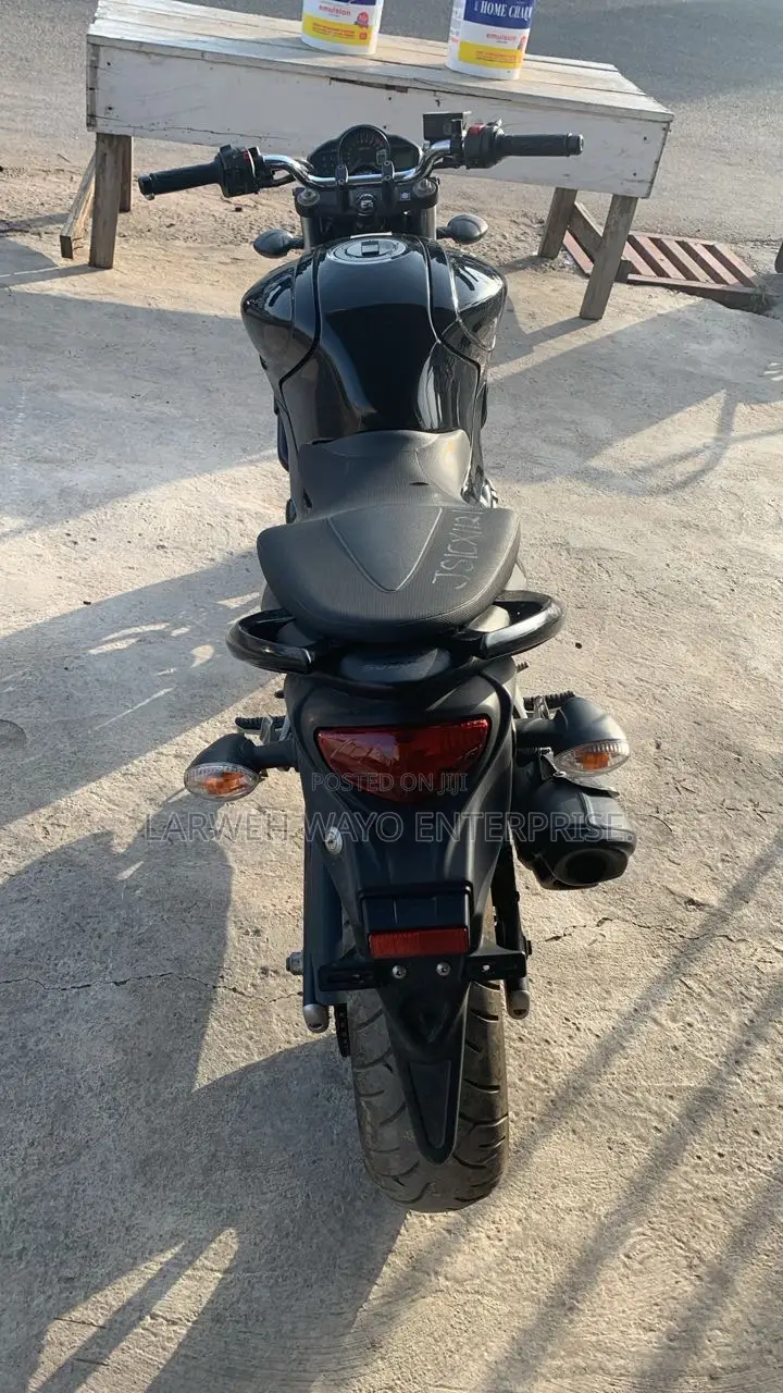 Suzuki 2021 Black