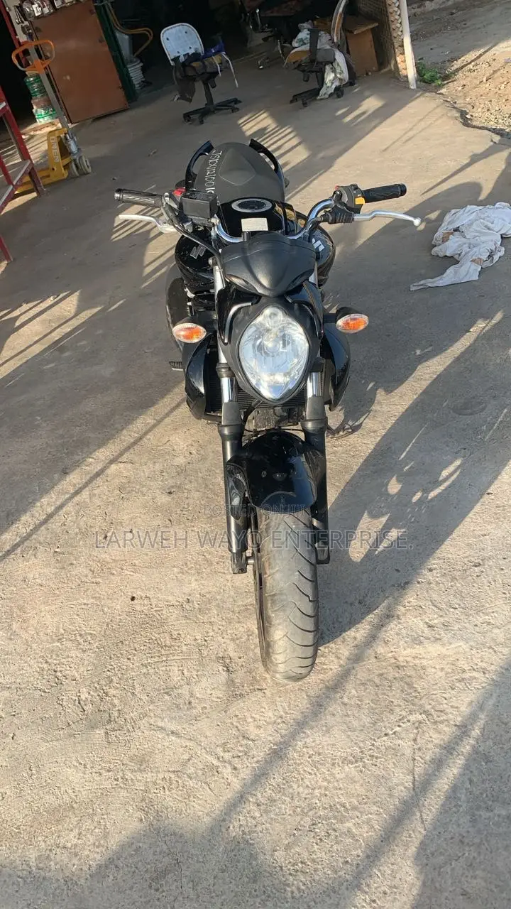 Suzuki 2021 Black
