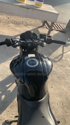 Suzuki 2021 Black