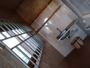 2bdrm Apartment in Survivorestates, Old Barrier for rent