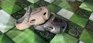 Crocs Quality (Nike-Balenciaga-Crocs)