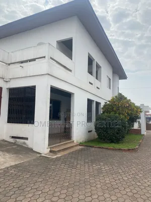 5bdrm House in Achimota Cfc for sale