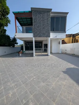 3bdrm House in Achimota Cfc Estate, The Mall for sale