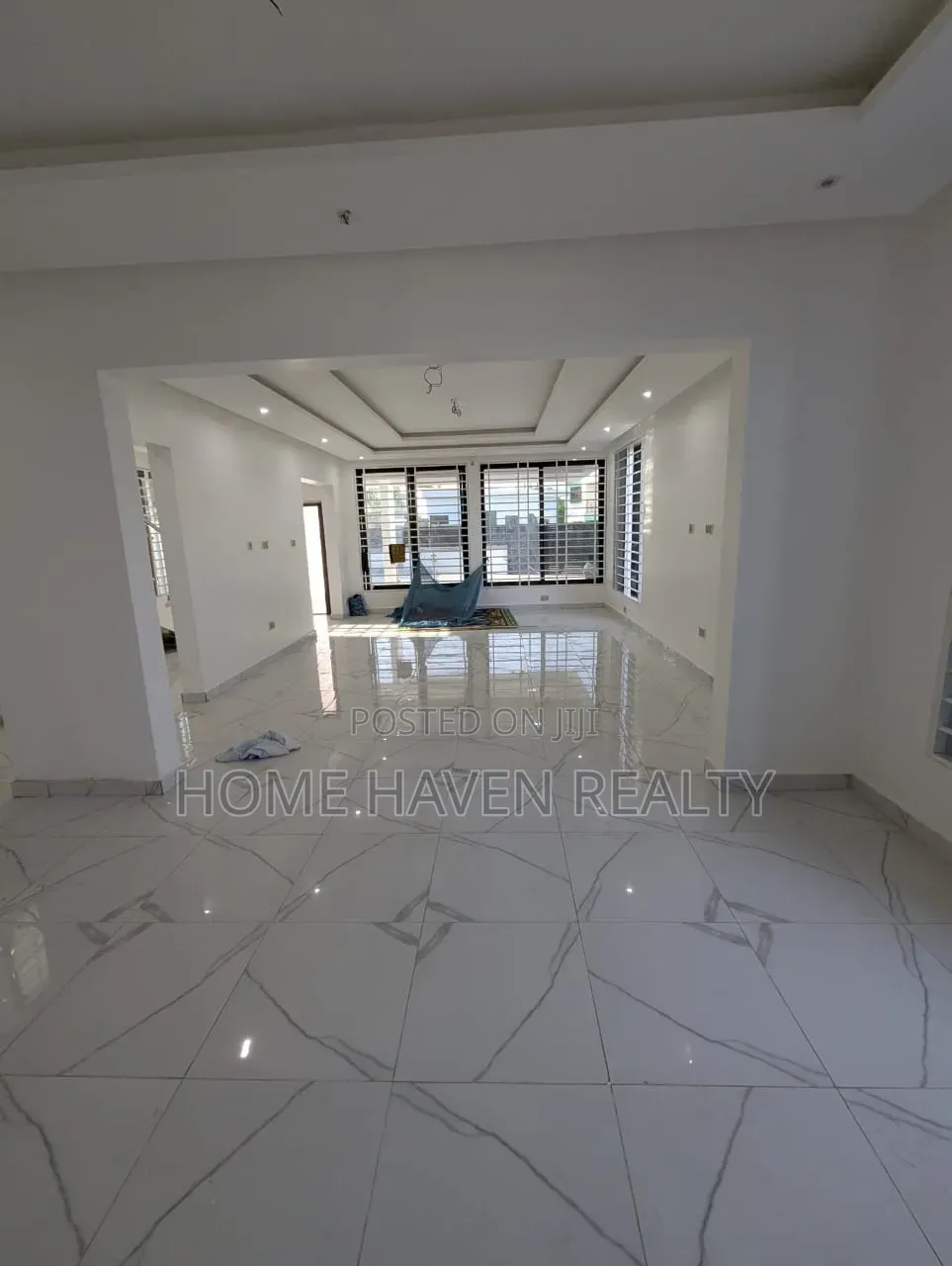 3bdrm House in Achimota Cfc Estate, The Mall for sale