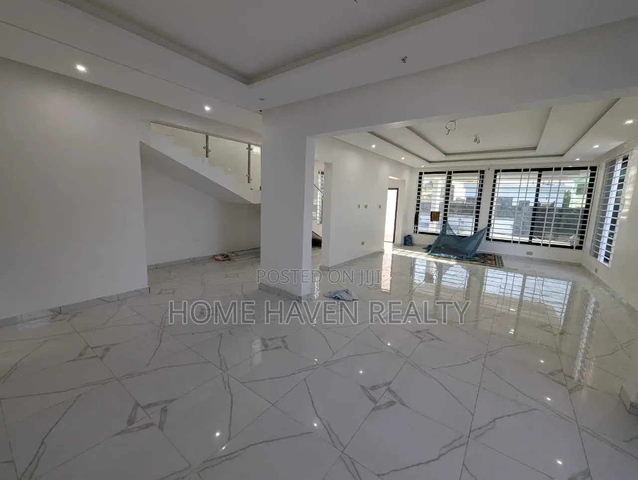 3bdrm House in Achimota Cfc Estate, The Mall for sale