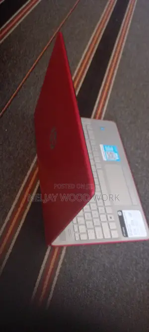 Laptop HP Pavilion 15 4GB Intel HDD+SSD 500GB