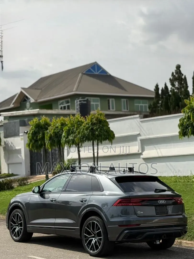 Audi Q8 2021 Gray