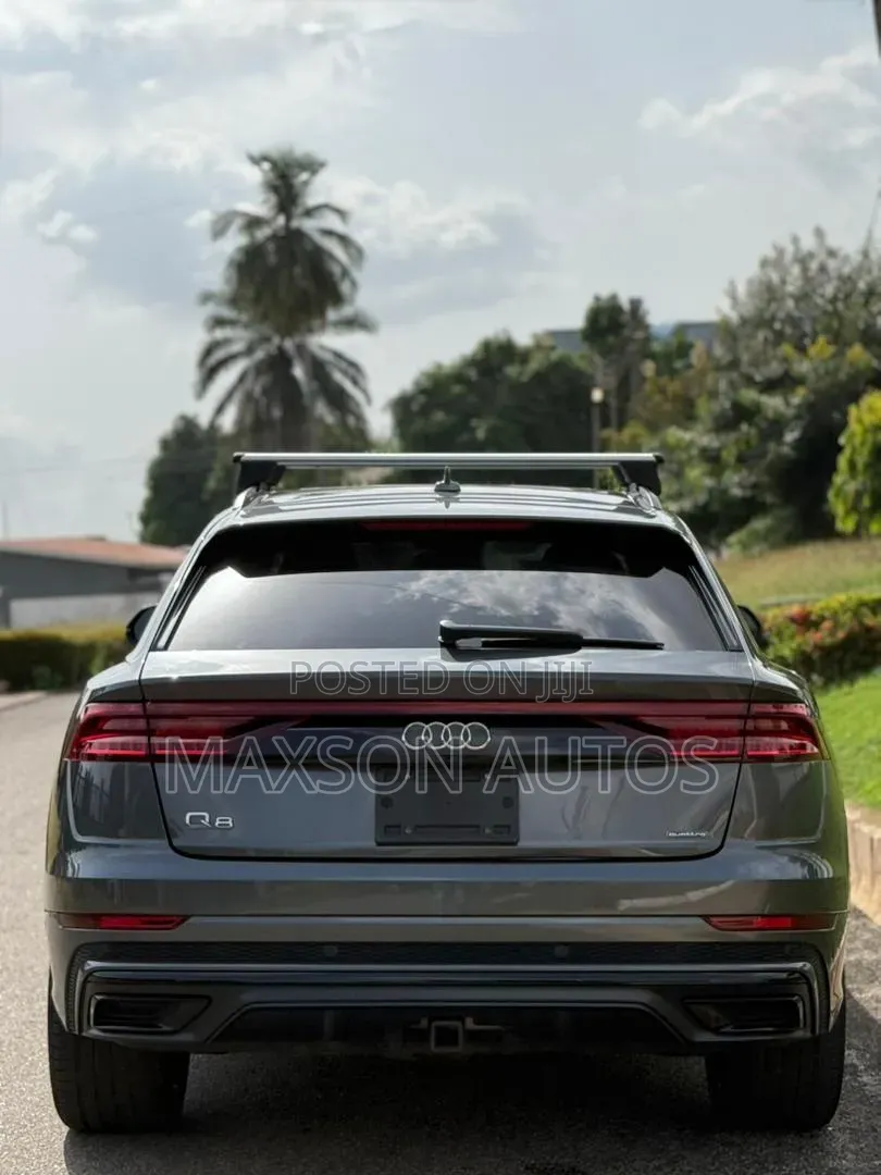 Audi Q8 2021 Gray