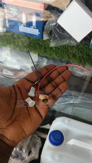 Bulb Holder Side Marker W204 C300 C250